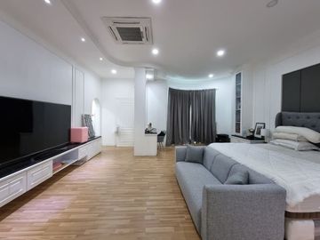 Villa Jumbo Komplek Taman Polonia 5