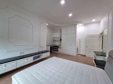 Villa Jumbo Komplek Taman Polonia 5