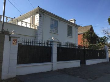 DOS CASAS SECTOR H. MAGALLANES, COLON, CUARTO CENTENARIO