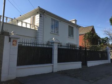 DOS CASAS SECTOR H. MAGALLANES, COLON, CUARTO CENTENARIO