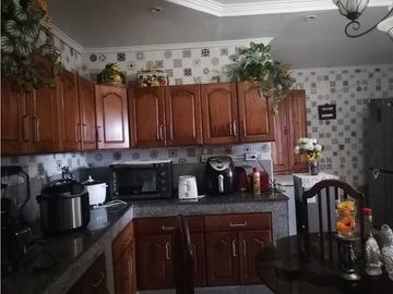 VENDO CASA EN ARRAIJAN BRISAS DEL GOLF 3R