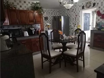 VENDO CASA EN ARRAIJAN BRISAS DEL GOLF 3R