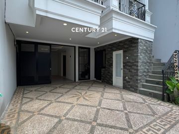Dijual Rumah Brandnew Di Dalam Townhouse Di Lokasi Strategis