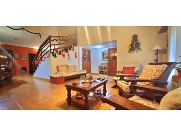 Chalet en venta en barrio Villa Primera