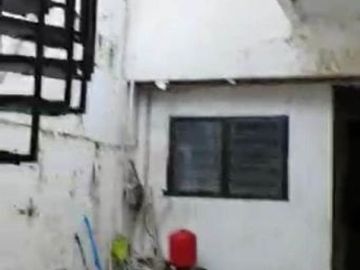 Rumah siap huni luas 330m2 type 4KT Cempaka Putih Barat Jakarta Pusat