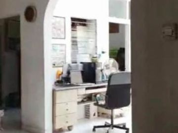 Rumah siap huni luas 330m2 type 4KT Cempaka Putih Barat Jakarta Pusat