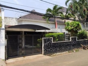 Rumah siap huni luas 330m2 type 4KT Cempaka Putih Barat Jakarta Pusat