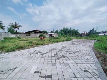Tanah Strategis di Jakal Km 8, Cocok Bangun Hunian
