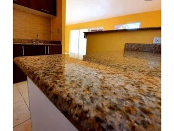 VENDO CASA,  EN LA ARBOLEDA 3R