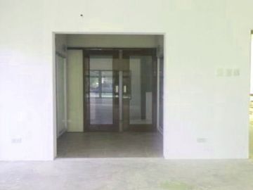 Brand New Spacious House and Lot for Sale PH1168 A
