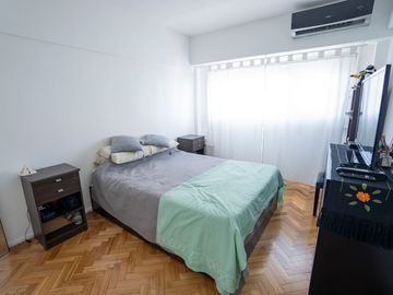 VENTA SEMIPISO 3AMB CON BALCÓN AL FRENTE