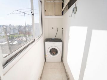 VENTA SEMIPISO 3AMB CON BALCÓN AL FRENTE