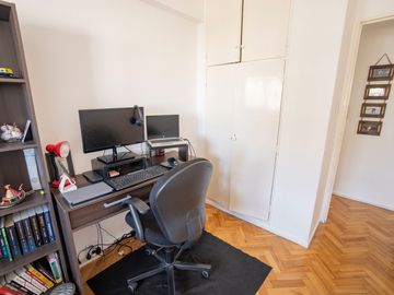 VENTA SEMIPISO 3AMB CON BALCÓN AL FRENTE