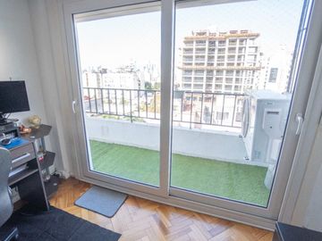 VENTA SEMIPISO 3AMB CON BALCÓN AL FRENTE
