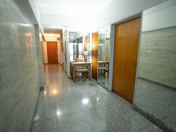VENTA SEMIPISO 3AMB CON BALCÓN AL FRENTE