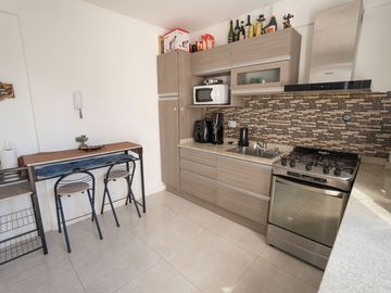 VENTA SEMIPISO 3AMB CON BALCÓN AL FRENTE