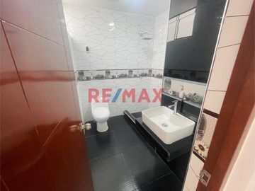 ✨ ¡Descubre la comodidad y estilo de vivir en Trujillo! ✨

🏢 Te presentamos un departamento flat exclusivo, situado en la tranquila zona de Las Casu