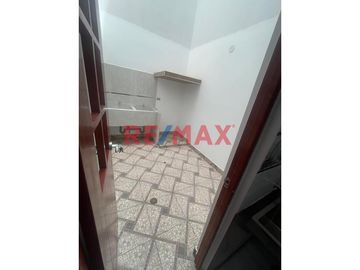 ✨ ¡Descubre la comodidad y estilo de vivir en Trujillo! ✨

🏢 Te presentamos un departamento flat exclusivo, situado en la tranquila zona de Las Casu