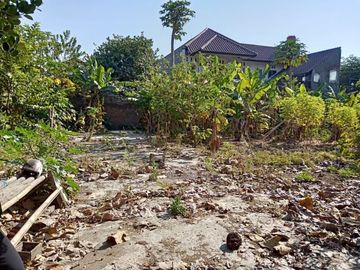 Antapani luas tanah 631m2, lebar muka 28m, tanah kotak, SHM. Harga 7 jt/m2