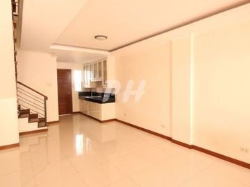 Moderm Townhouse for Sale in West Fairview near Commonwealth Avenue PH569