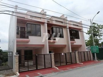 Moderm Townhouse for Sale in West Fairview near Commonwealth Avenue PH569