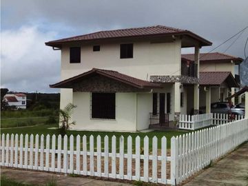 VENDO ALQUILO CASA ESTILO DUPLEX
