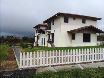 VENDO ALQUILO CASA ESTILO DUPLEX