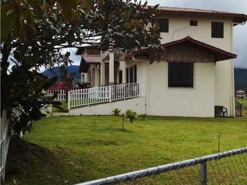 VENDO ALQUILO CASA ESTILO DUPLEX