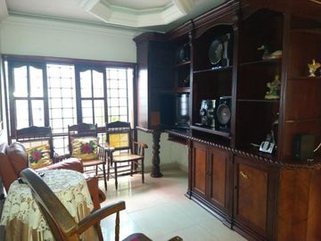 casa en arriendo/venta en la cumbre. Cod V101466