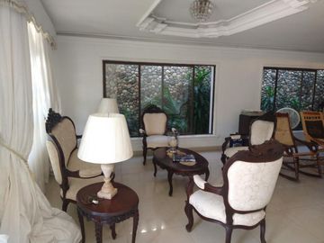 casa en arriendo/venta en la cumbre. Cod V101466