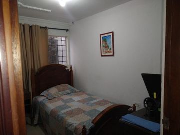 casa en arriendo/venta en la cumbre. Cod V101466