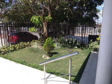 casa en arriendo/venta en la cumbre. Cod V101466