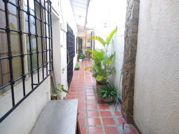 casa en arriendo/venta en la cumbre. Cod V101466