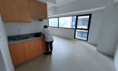 STUDIO UNIT AT THE BACK OF MEGAMALL- WITHIN ORTIGAS CENTER-