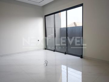 Dijual rumah di the mansion Pakuwon indah Surabaya barat