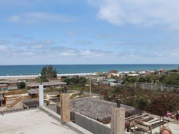 Se Vende Casa Cerca del Mar en Rio Chico