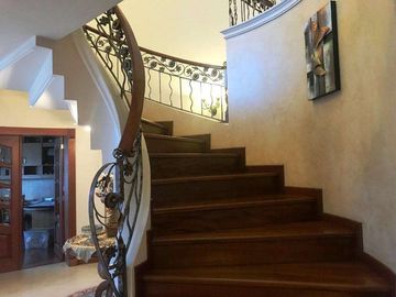 Venta Casa Urbanización Cerrada – Sector Embajada Americana