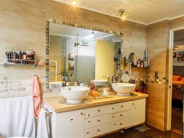Venta casa 7 dormitorios 5 baños condo Las Pircas Peñalolén