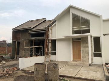 DIJUAL RUMAH SIAP HUNI 300 JUTAAN TANAH LUAS DI PAKIS MALANG