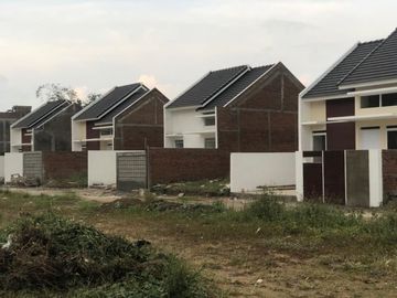 DIJUAL RUMAH SIAP HUNI 300 JUTAAN TANAH LUAS DI PAKIS MALANG