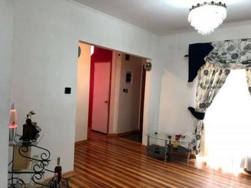 Se Vende Preciosa  Casa con Vista a la Bahía de Valparaíso.