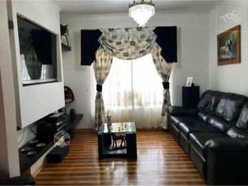 Se Vende Preciosa  Casa con Vista a la Bahía de Valparaíso.