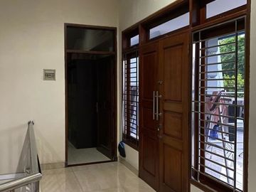 Rumah Sutorejo Tengah STRATEGIS, SIAP HUNI