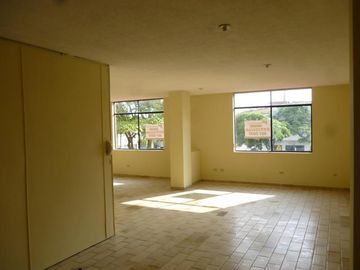 oficina en arriendo en san vicente. Cod A5237