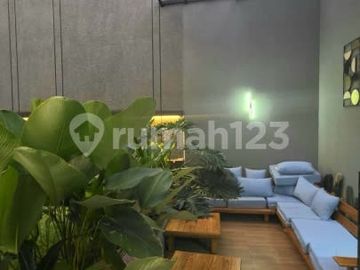 Rumah Mewah 3 Lantai dan Super Modern Dikawasan Taman Kopo Katapang Bandung