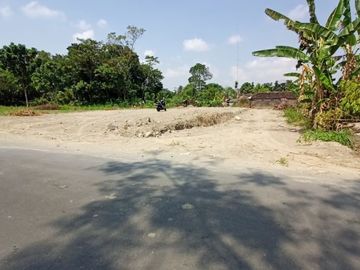 Rumah joglo di Utara Candi Prambanan