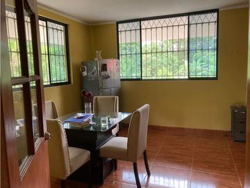 VENTA DE CASA + TERRENO BUEN CLIMA