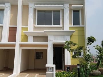 Rumah di Kawasan The Spring Cluster Flamingo Dekat UMN Pradita