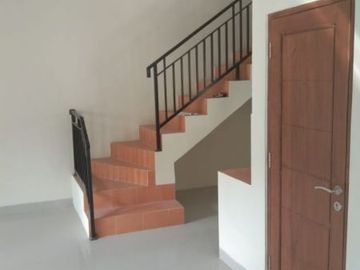 Rumah minimalis 2 lantai dekat pusat kota Jogja