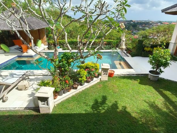 VILLA 3 BEDROOM WITH TROPICAL MODERN DESIGN IN TIARA NUSA JIMBARAN BADUNG